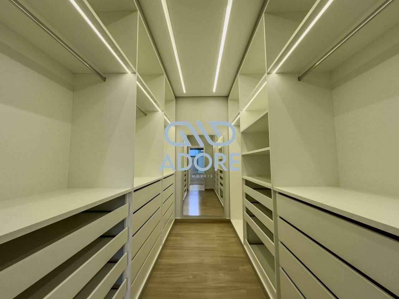 Casa de Condomínio à venda no Condomínio Helvétia Park II: 