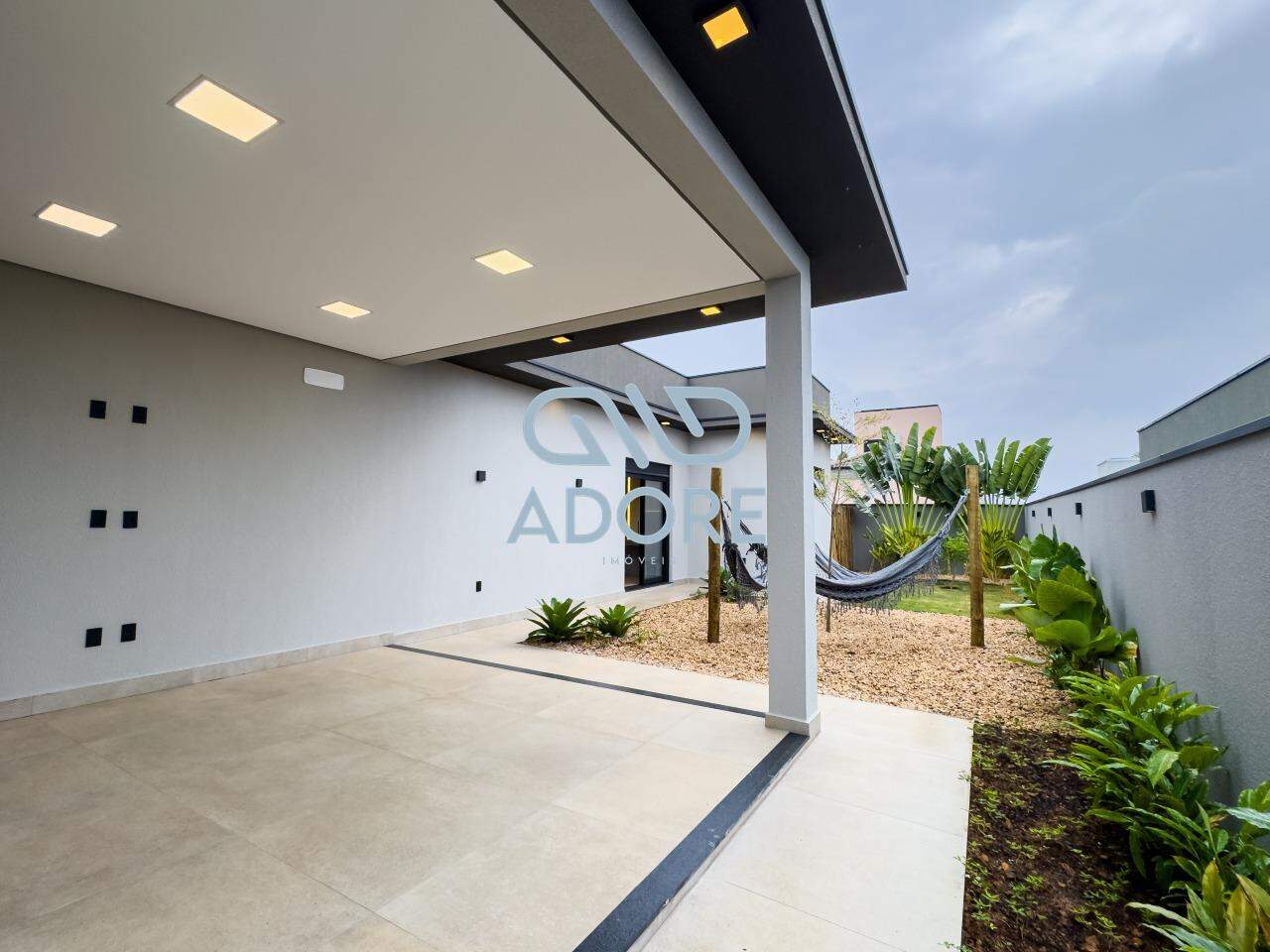 Casa de Condomínio à venda no Condomínio Helvétia Park II: 