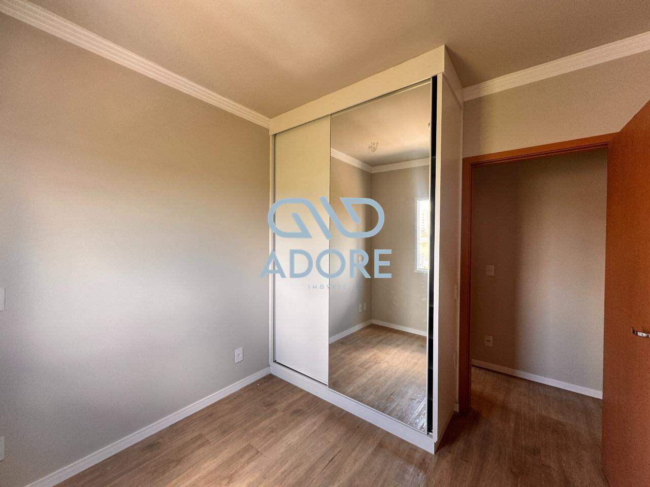 Apartamento à venda no Edifício Residencial Mariana Maria: 