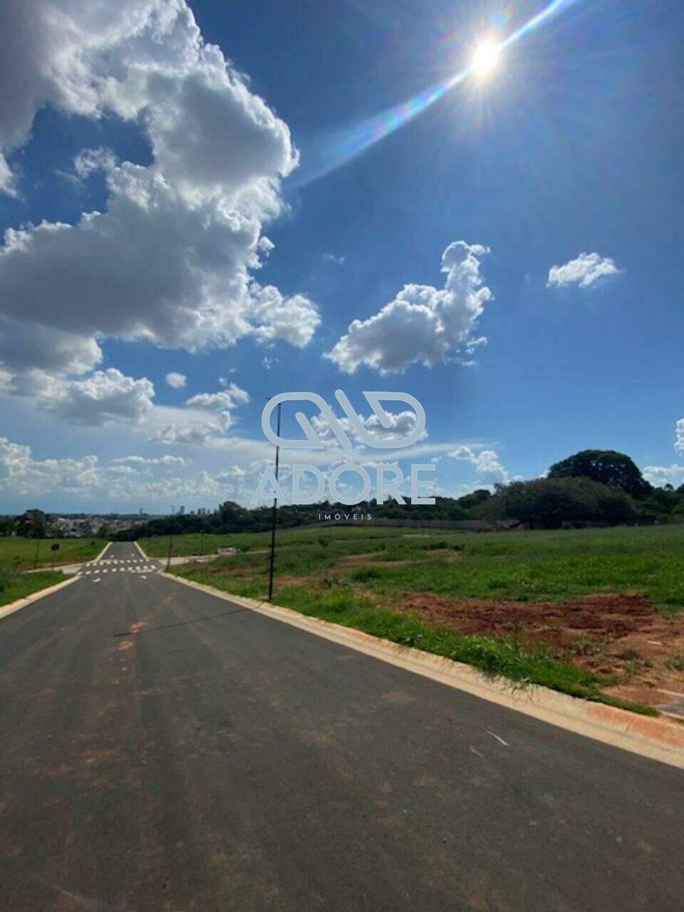 Terreno à venda no Chácara Alvorada: