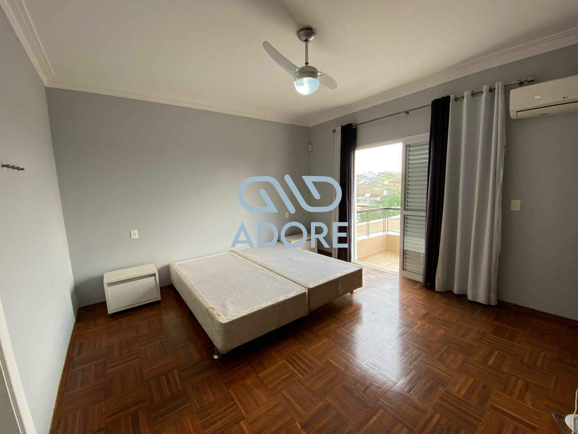 Casa de Condomínio à venda no Condomínio Campos de Santo Antônio : 