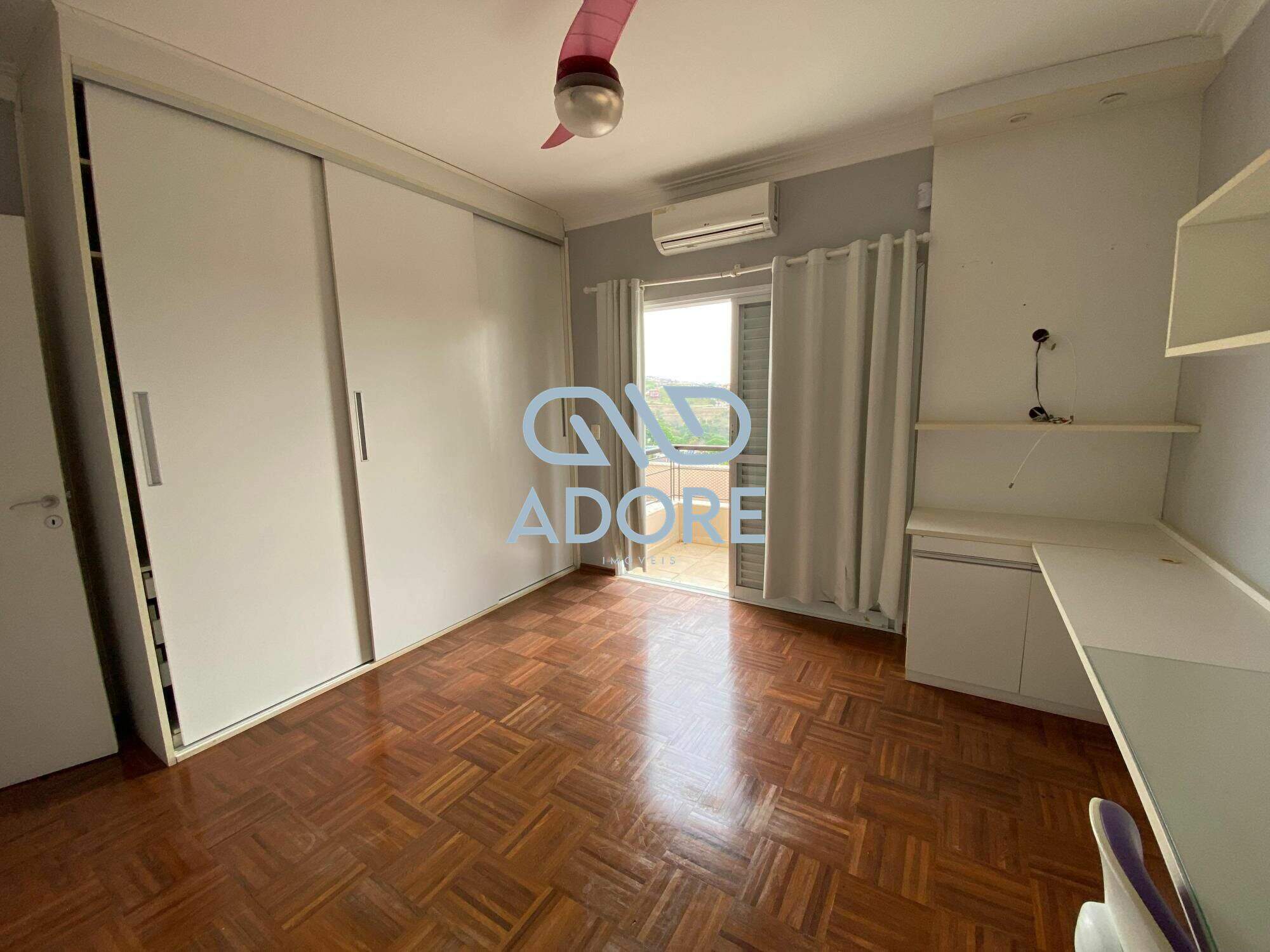 Casa de Condomínio à venda no Condomínio Campos de Santo Antônio : 