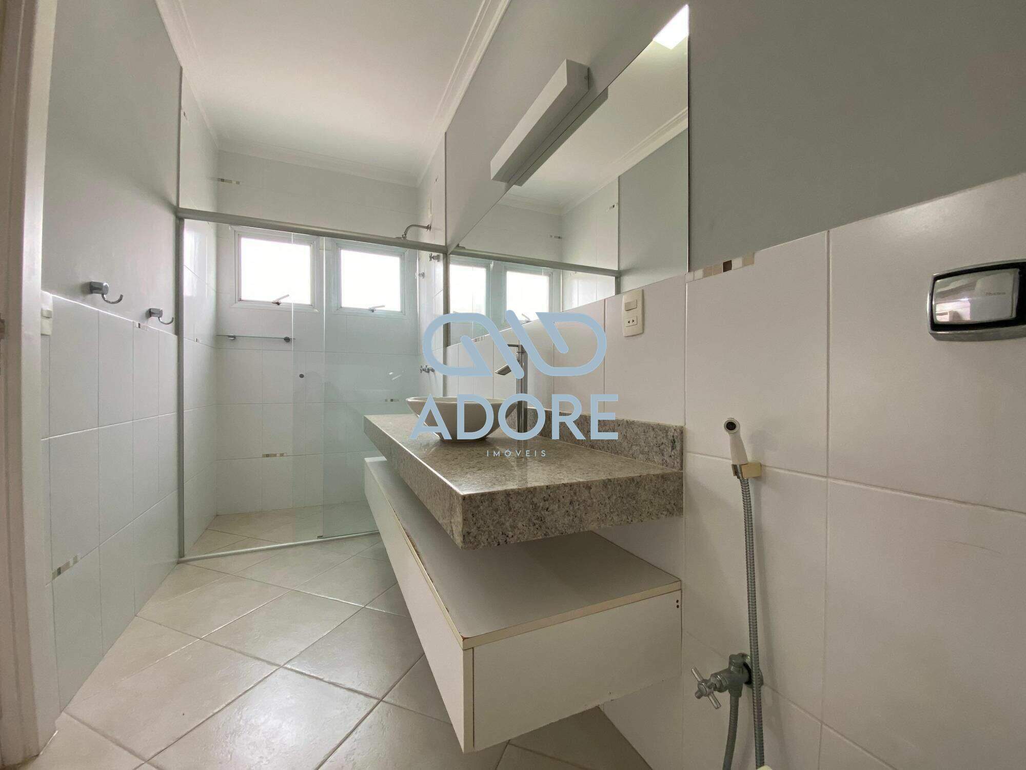 Casa de Condomínio à venda no Condomínio Campos de Santo Antônio : 