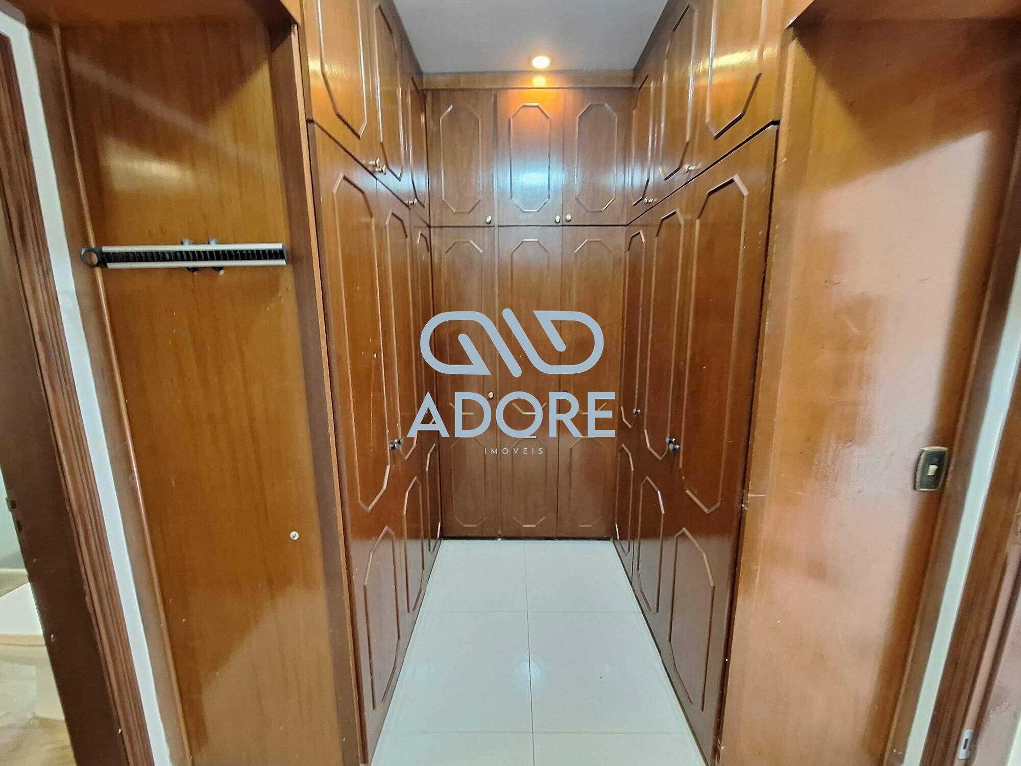 Casa de Condomínio à venda no Condomínio Campos de Santo Antônio : 