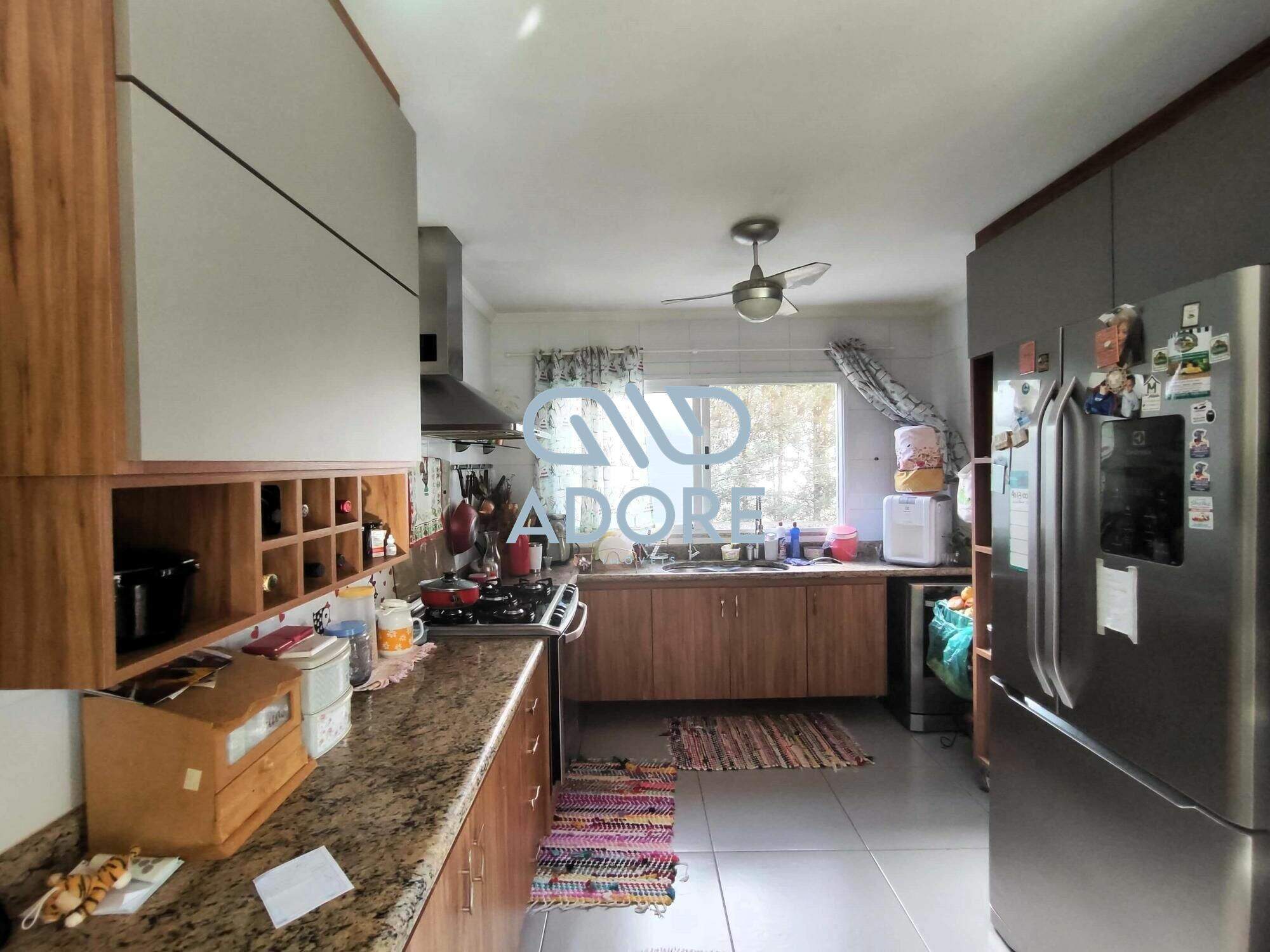Casa de Condomínio à venda no Condomínio Campos de Santo Antônio :