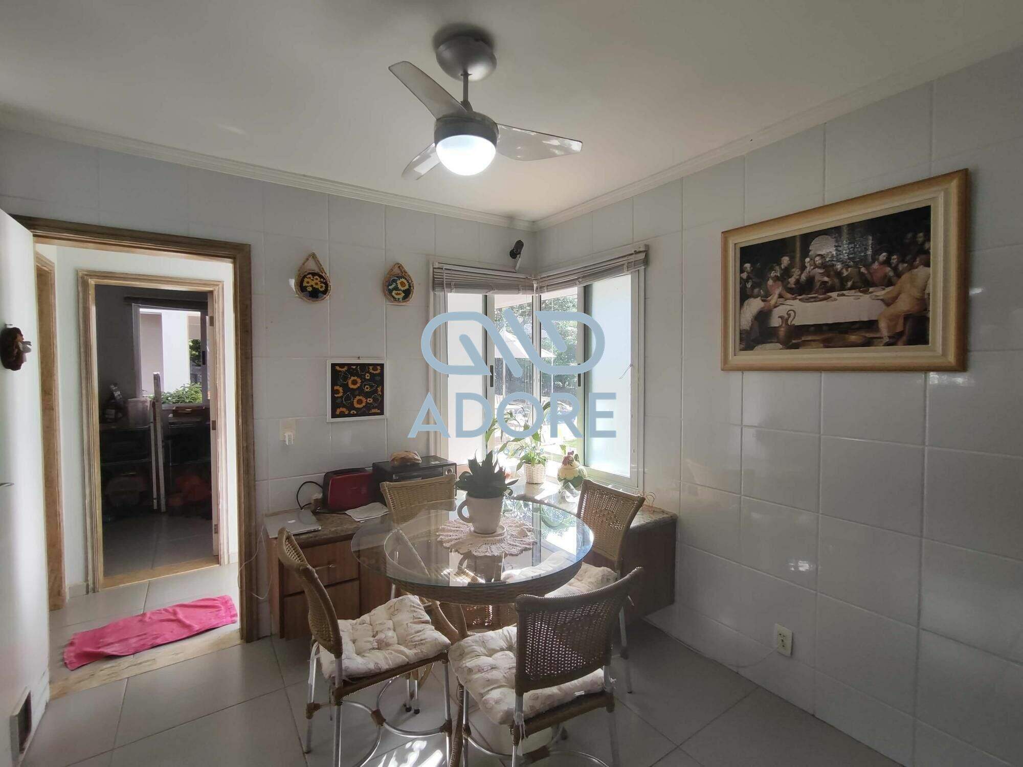 Casa de Condomínio à venda no Condomínio Campos de Santo Antônio :