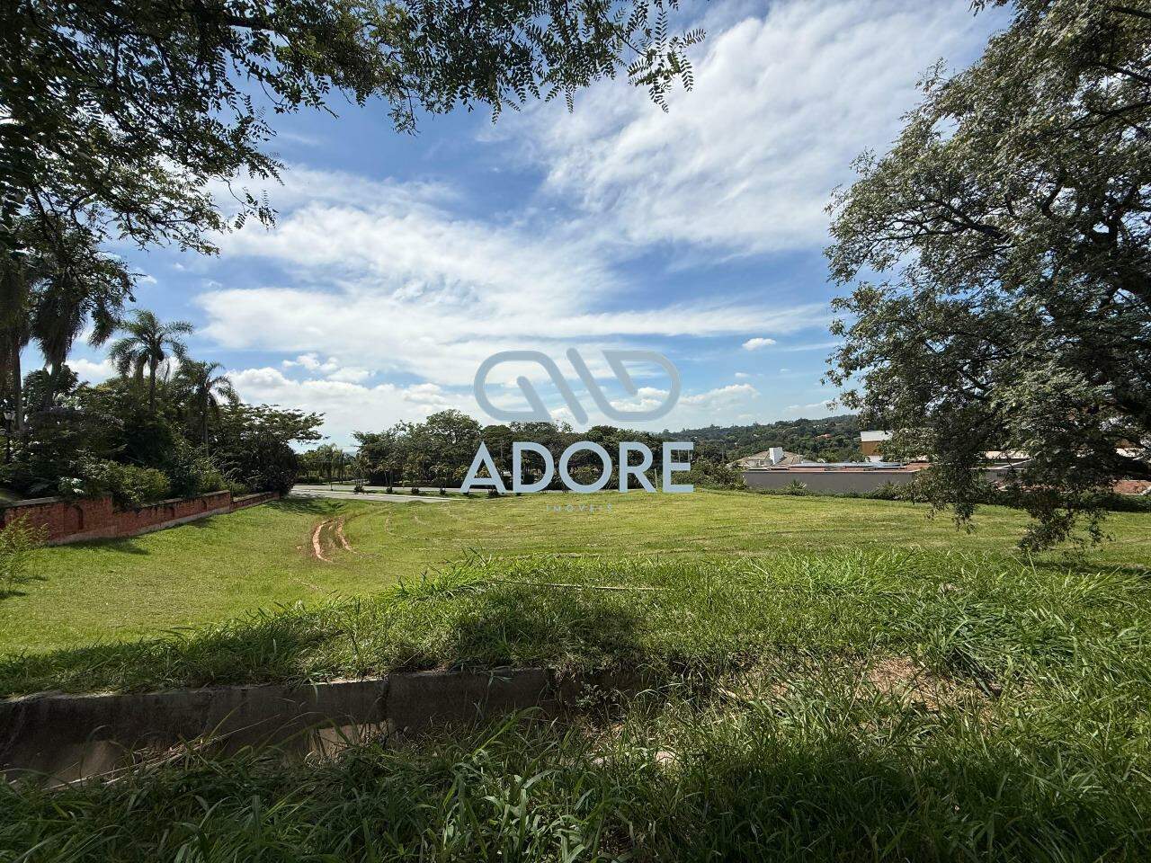 Terreno à venda no Condomínio Terras de São José: 