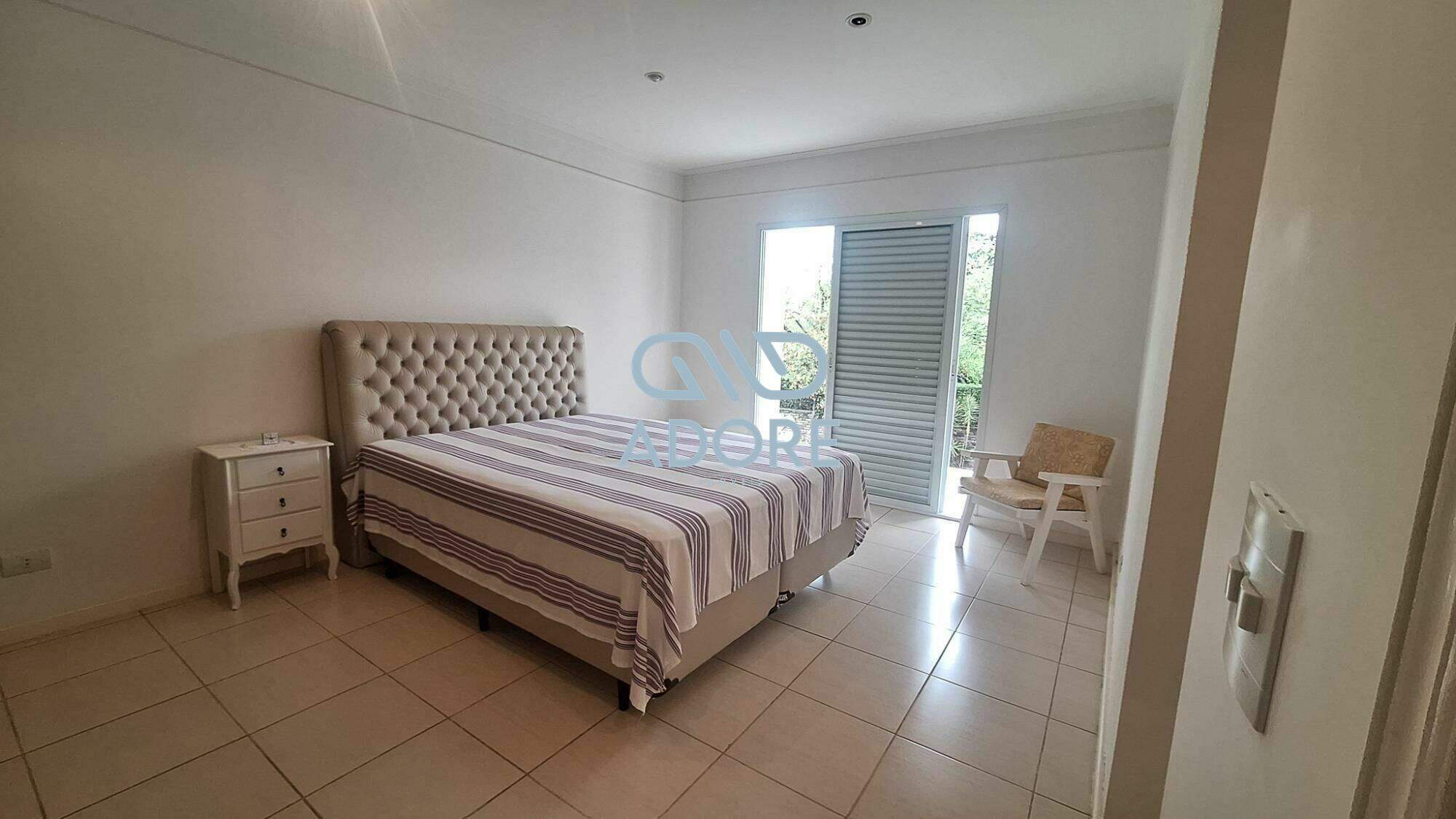 Casa de Condomínio à venda no Condomínio Campos de Santo Antônio : 