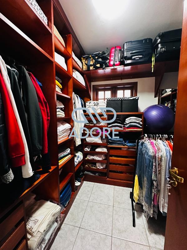 Casa de Condomínio à venda no Parque Village Castelo: 