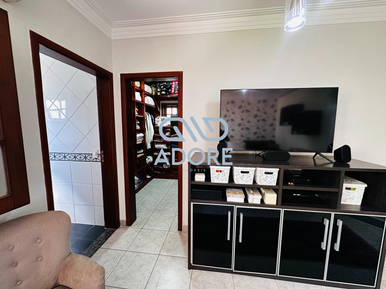 Casa de Condomínio à venda no Parque Village Castelo: 