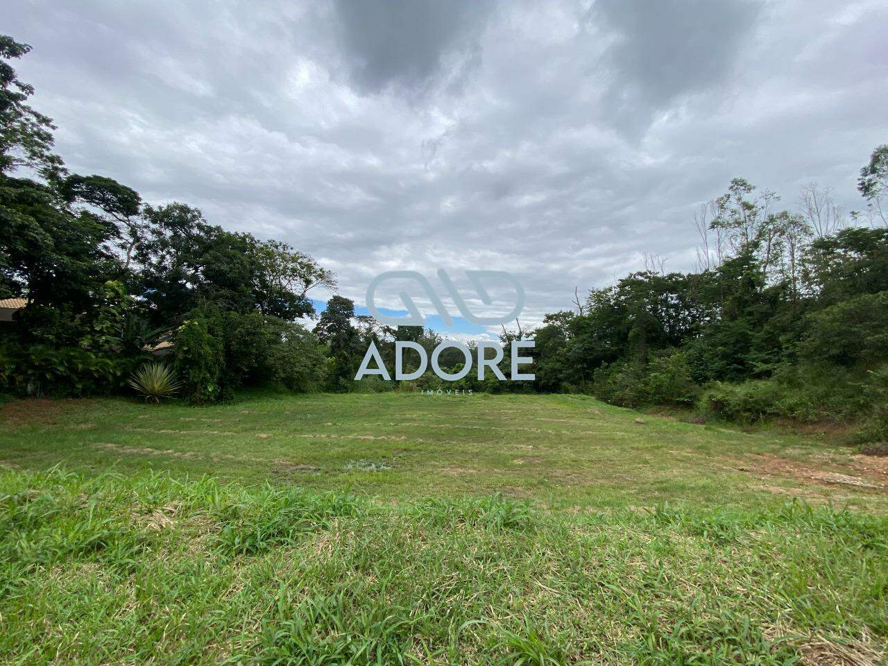 Terreno à venda no Condomínio Terras de São José: 