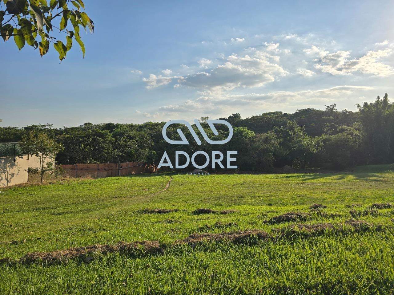 Terreno à venda no Condomínio Terras de Mont Serrat: 