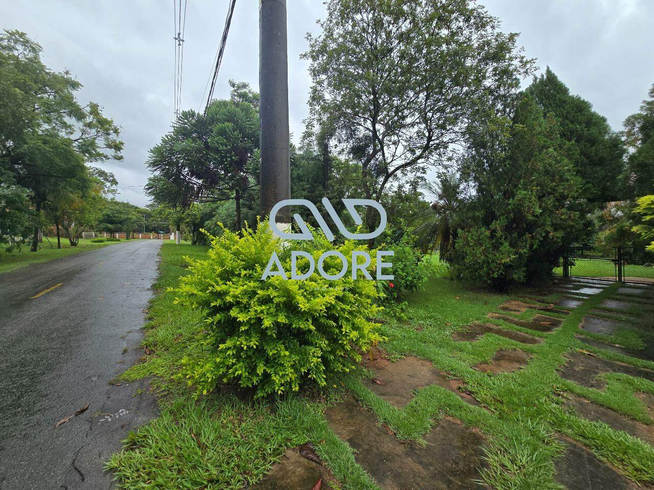Terreno à venda no Condomínio Haras Paineiras: 