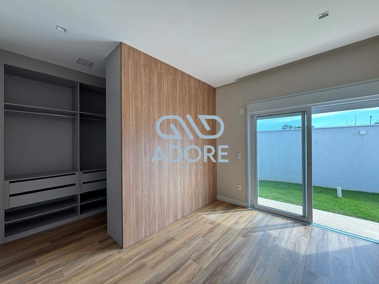 Casa de Condomínio à venda no Condomínio Alphaville Castelo: