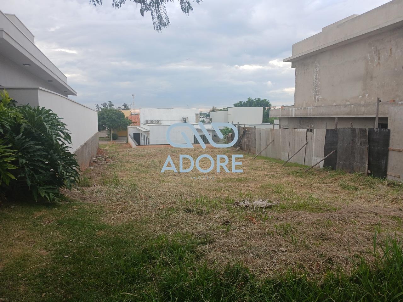 Terreno à venda no Condomínio Una: 