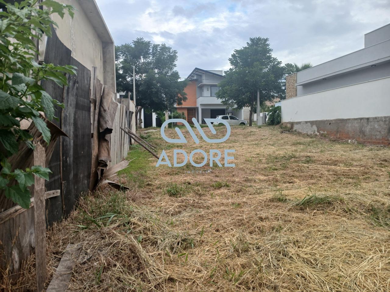 Terreno à venda no Condomínio Una: 