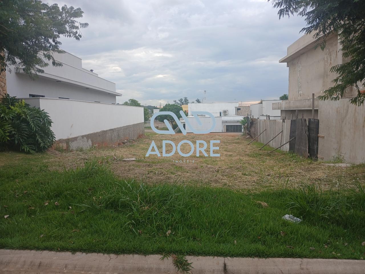 Terreno à venda no Condomínio Una: 