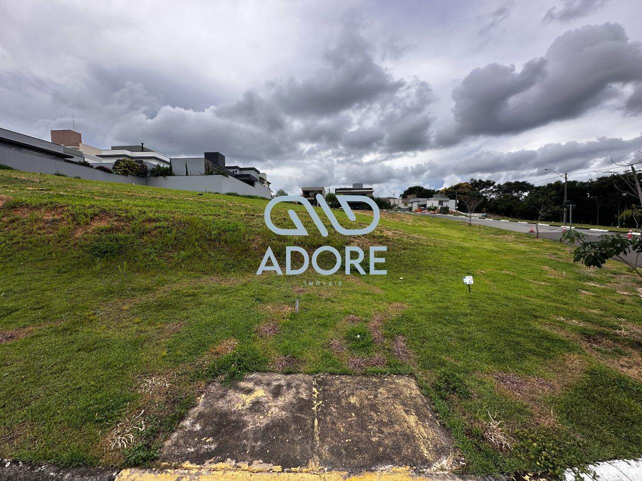 Terreno à venda no Condomínio Mirante dos Ipês: 