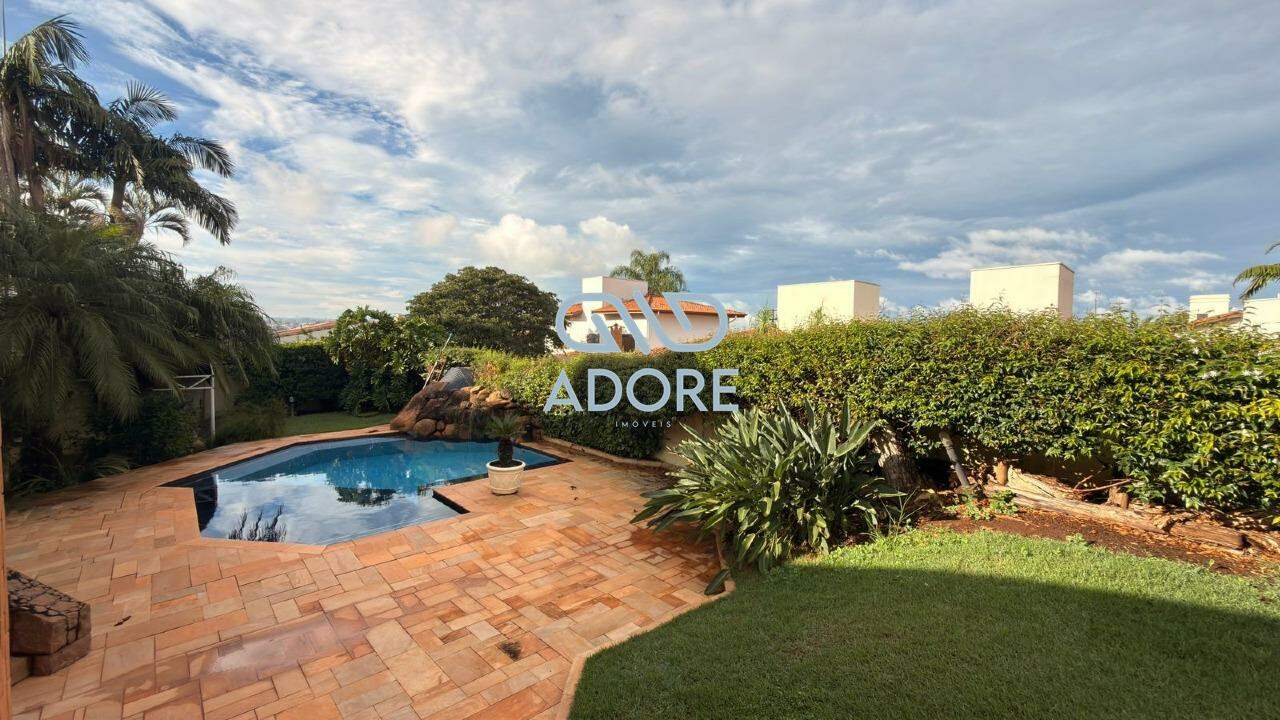 Casa de Condomínio à venda no Condomínio Fechado Hermenegildo Milioni: 