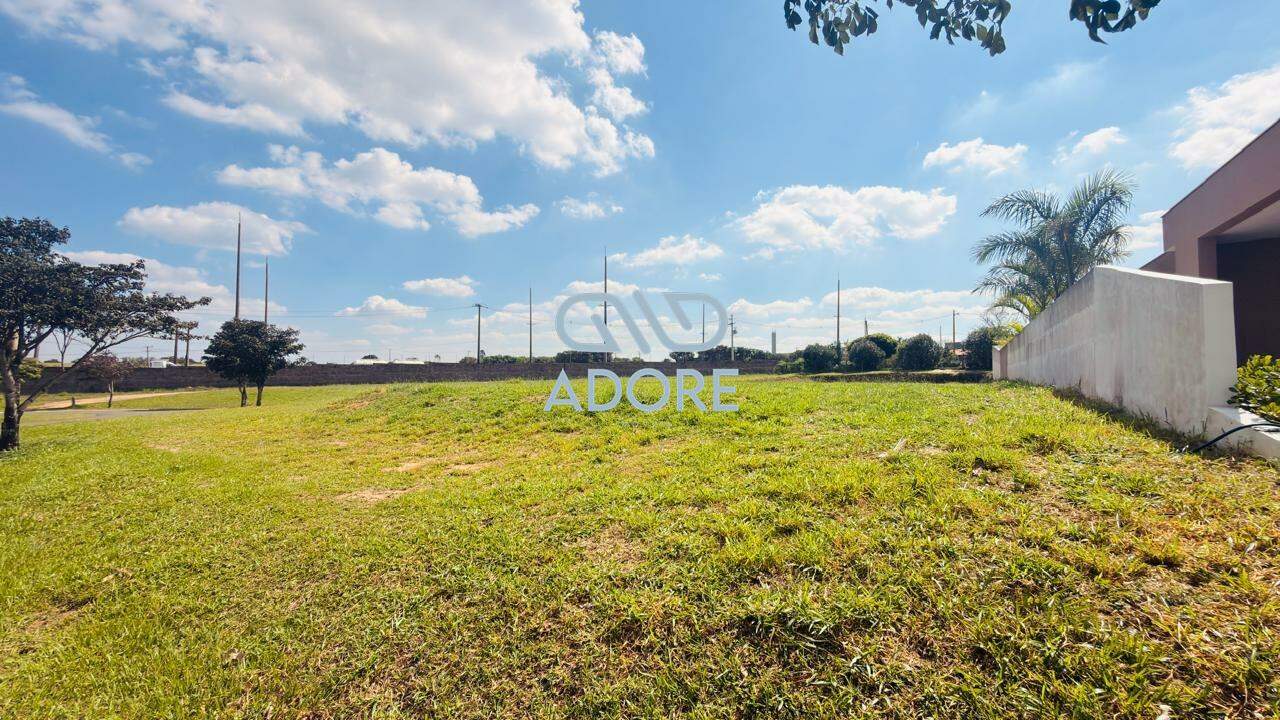 Terreno à venda no Condomínio Xapada Parque Ytu: 