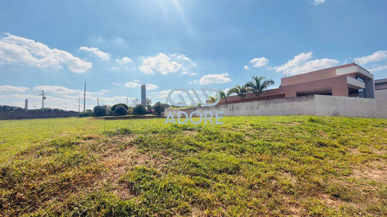 Terreno à venda no Condomínio Xapada Parque Ytu: 