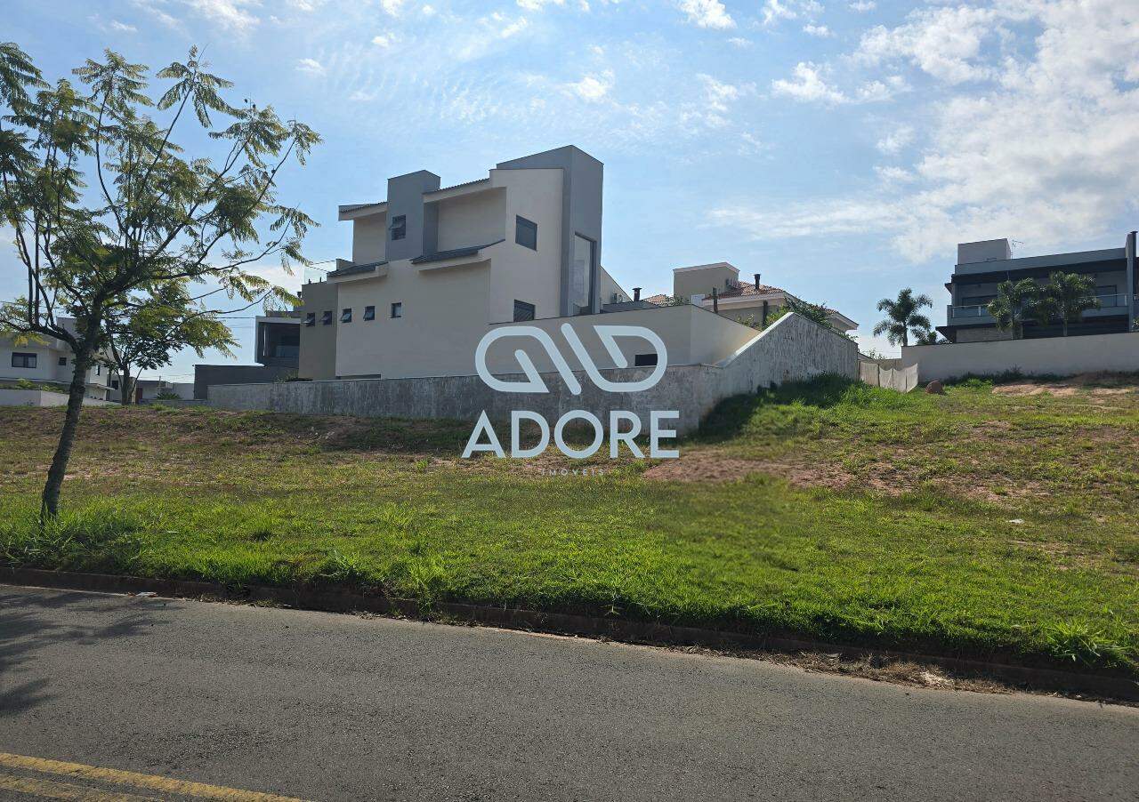 Terreno à venda no Condomínio Portal dos Bandeirantes: