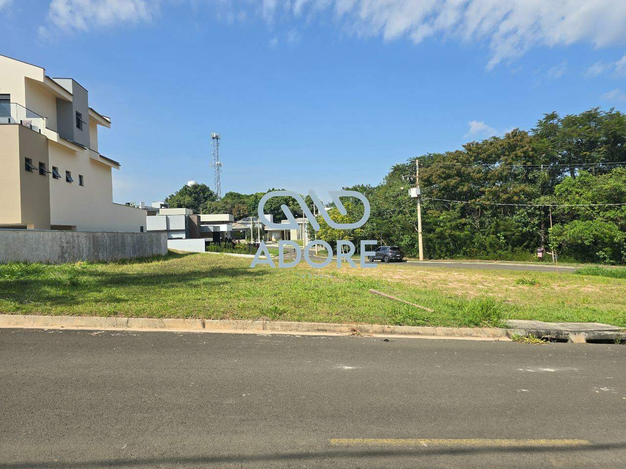 Terreno à venda no Condomínio Portal dos Bandeirantes: 