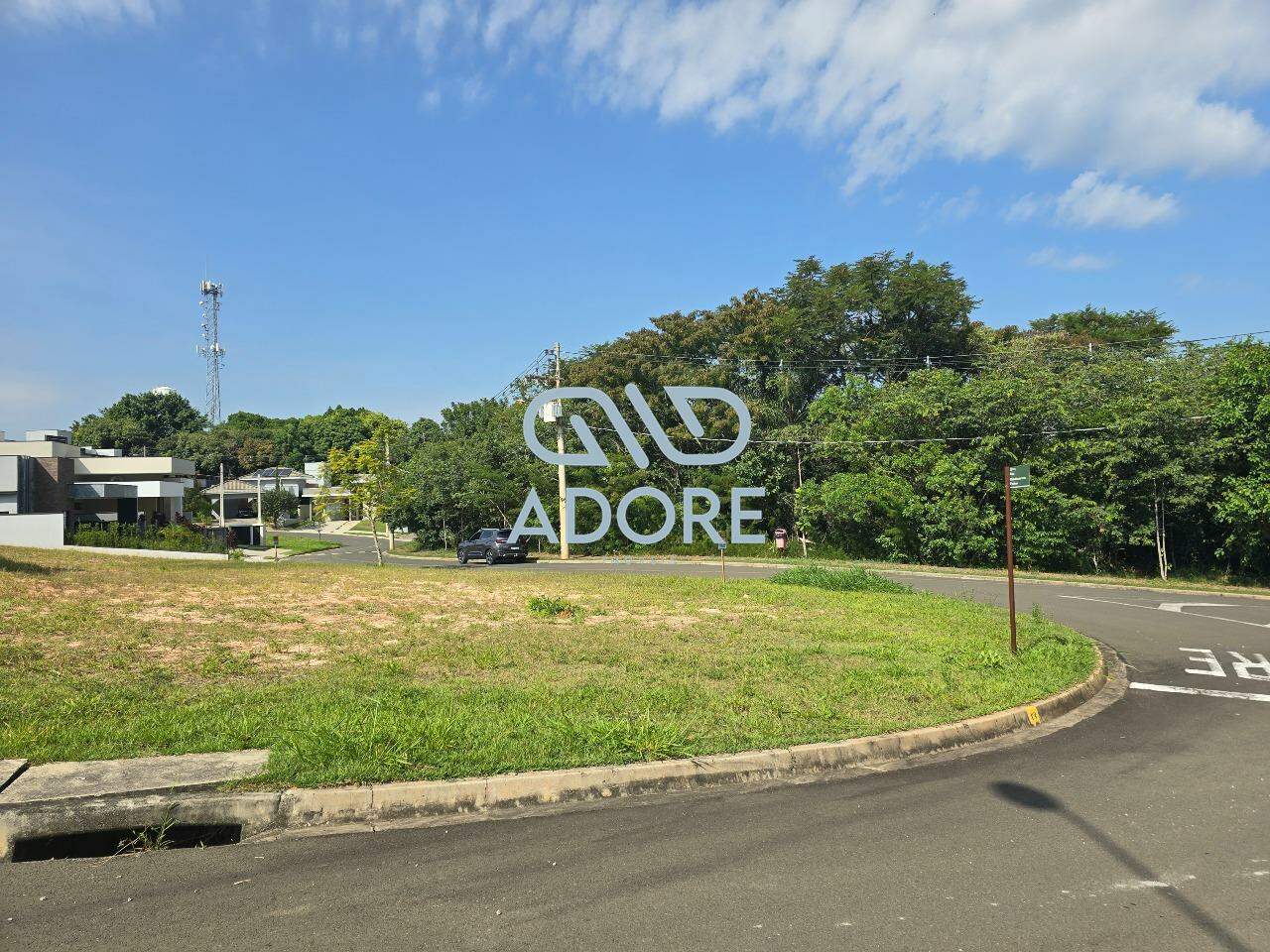 Terreno à venda no Condomínio Portal dos Bandeirantes: 