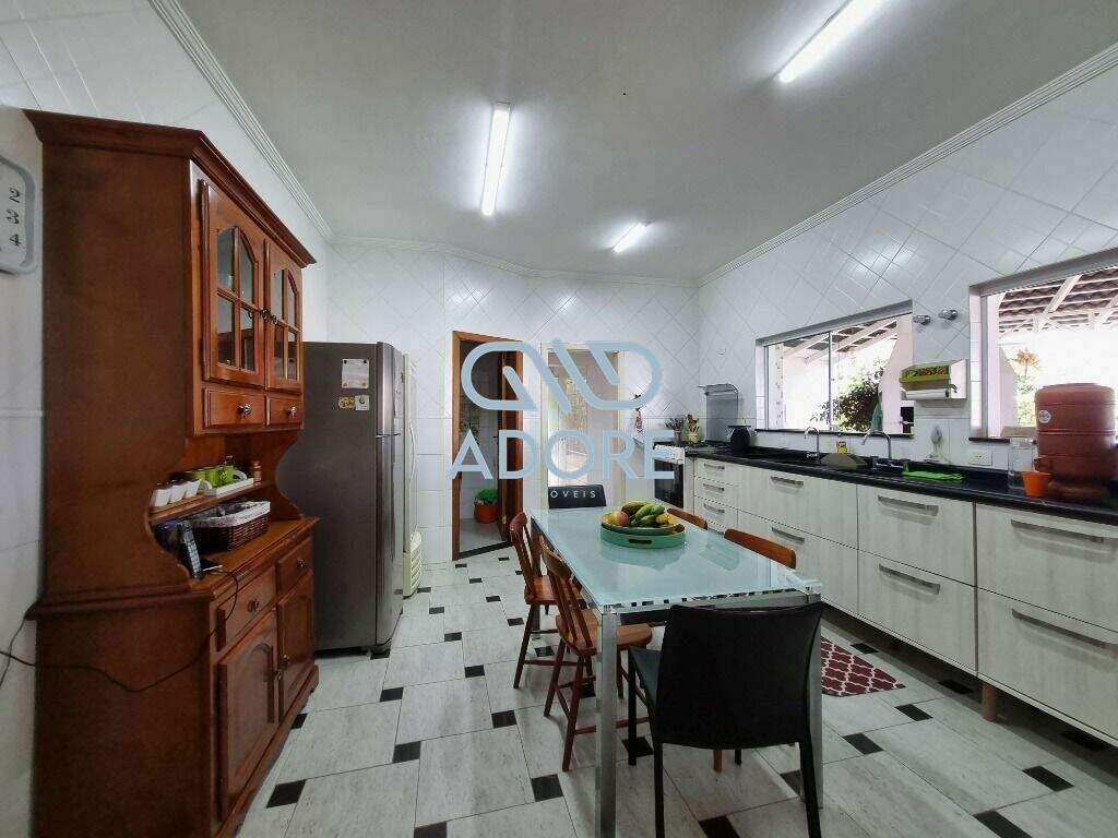 Casa de Condomínio à venda no Parque Village Castelo: 