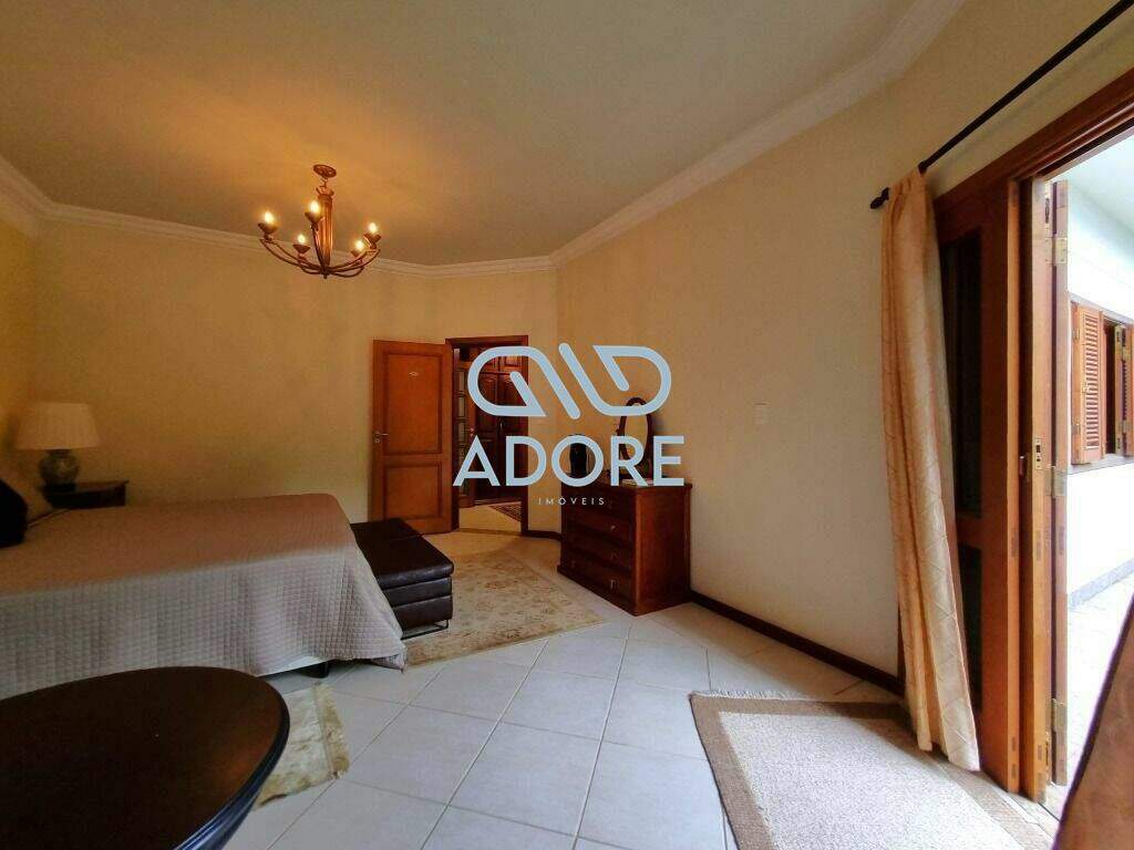Casa de Condomínio à venda no Parque Village Castelo: 