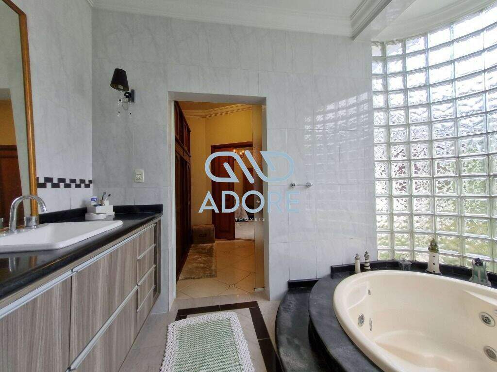 Casa de Condomínio à venda no Parque Village Castelo: 