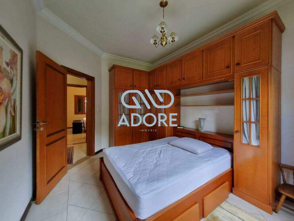 Casa de Condomínio à venda no Parque Village Castelo: 