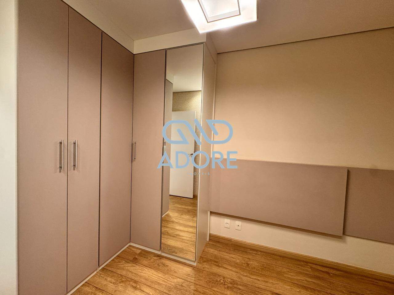 Apartamento à venda no Edifício Jardim dos Taperás: 