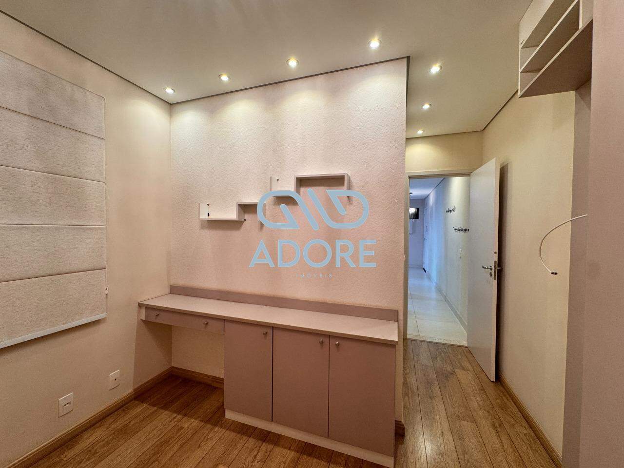 Apartamento à venda no Edifício Jardim dos Taperás: 
