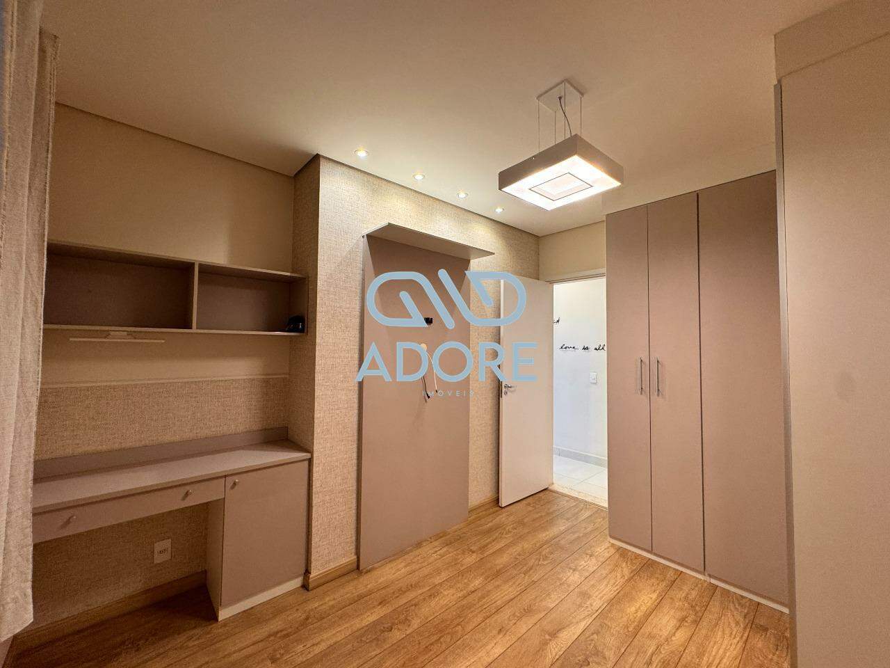 Apartamento à venda no Edifício Jardim dos Taperás: 