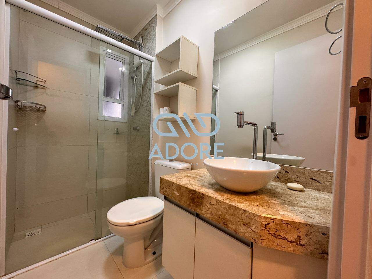 Apartamento à venda no Edifício Jardim dos Taperás: 