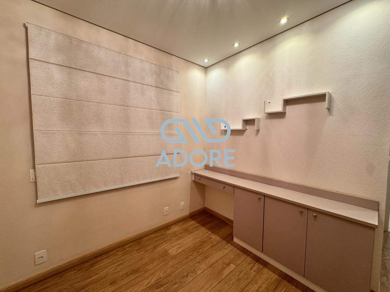 Apartamento à venda no Edifício Jardim dos Taperás: 