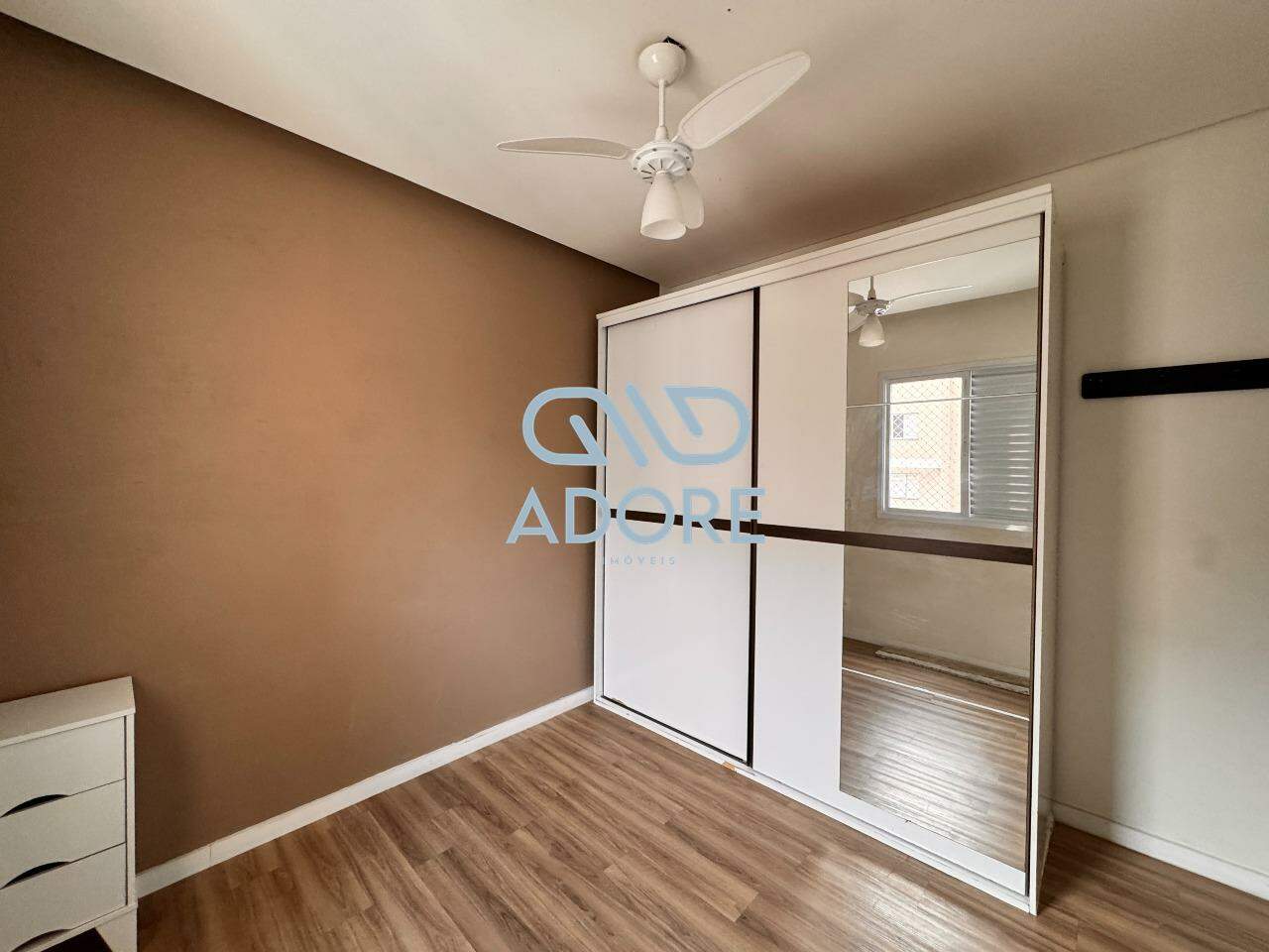 Apartamento para aluguel no Edifício Jardim dos Taperás: 