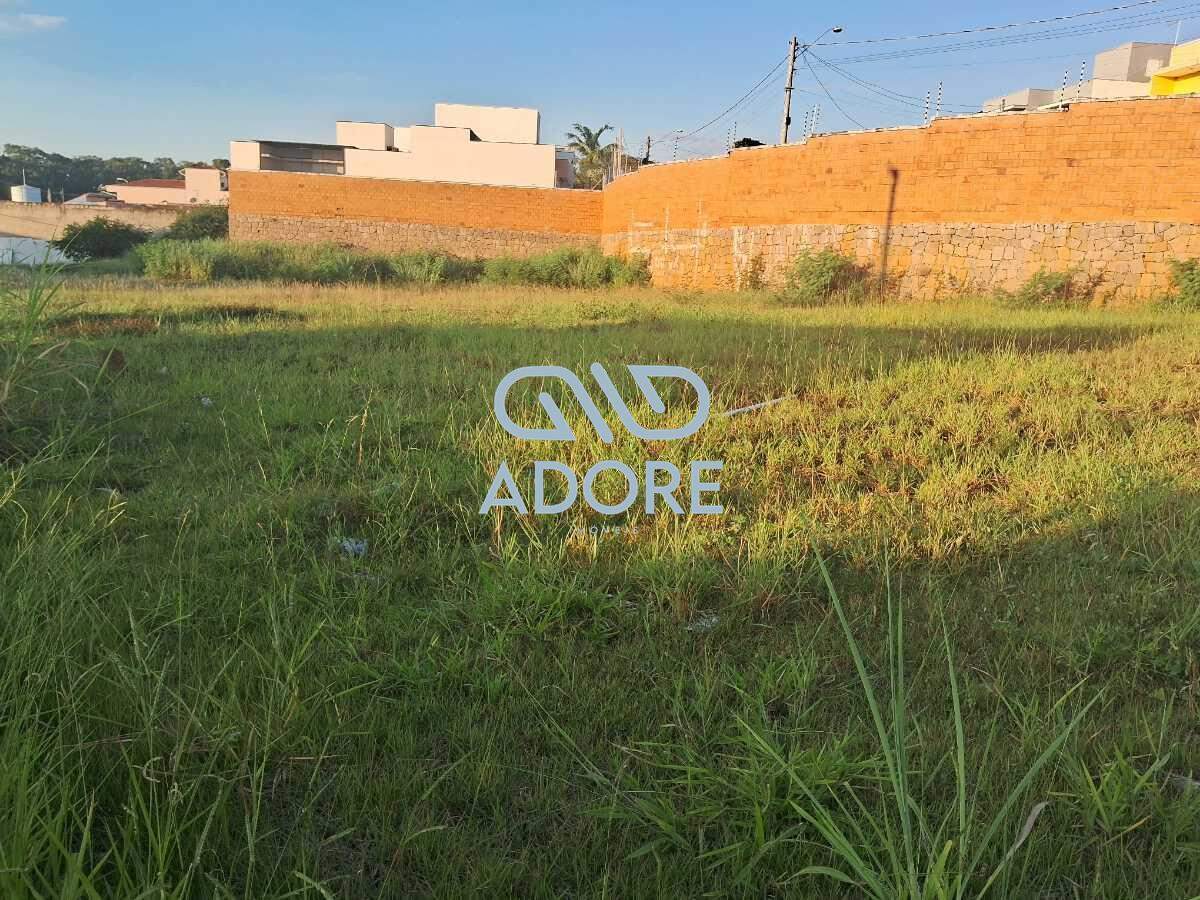 Terreno à venda no Loteamento Terras de São Pedro e São Paulo: 