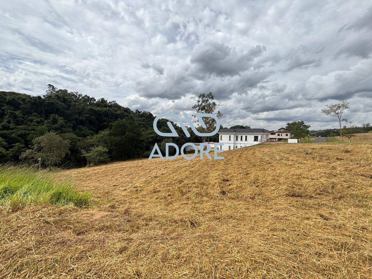 Terreno à venda no Condomínio Terras de São José II : 