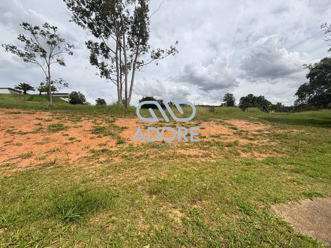 Terreno à venda no Condomínio Terras de São José II : 