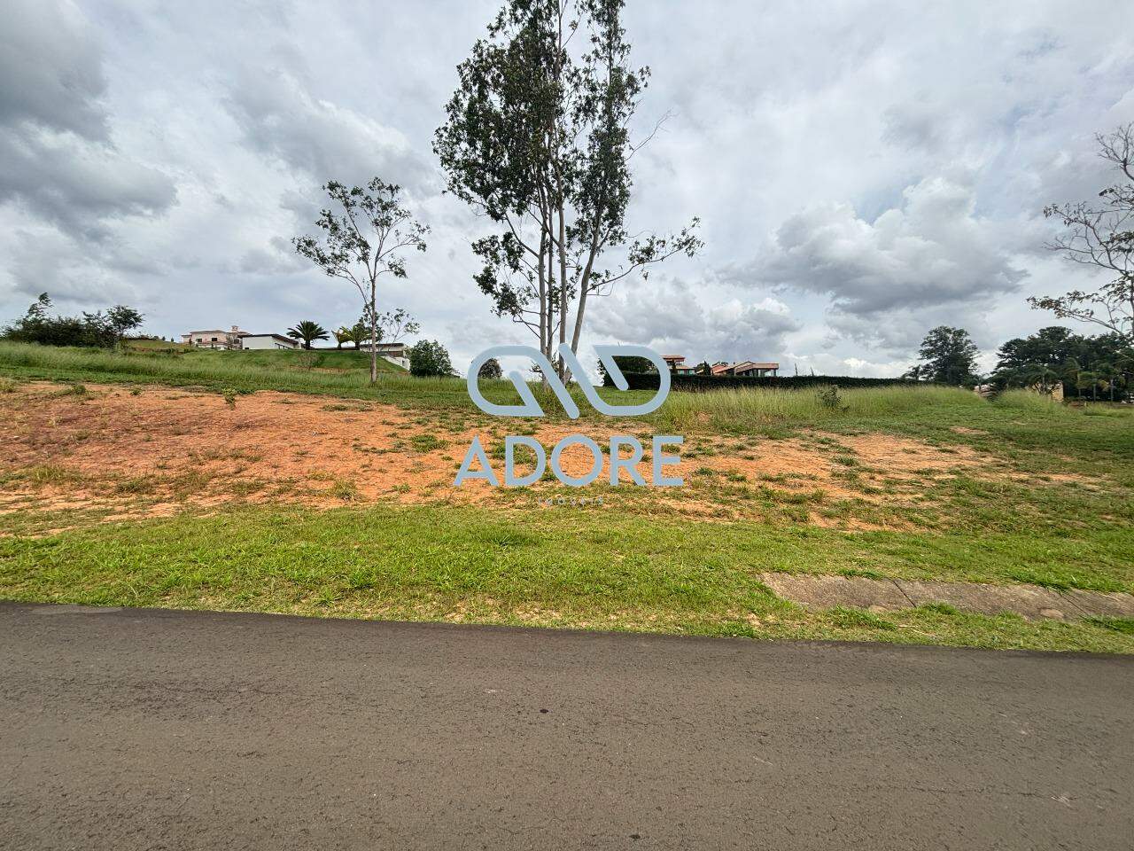 Terreno à venda no Condomínio Terras de São José II : 