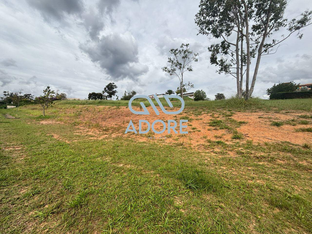 Terreno à venda no Condomínio Terras de São José II : 