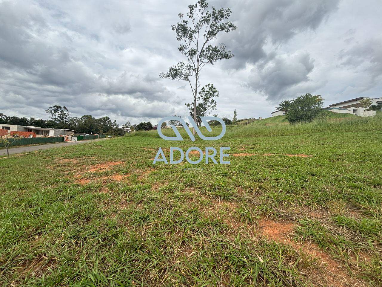 Terreno à venda no Condomínio Terras de São José II : 