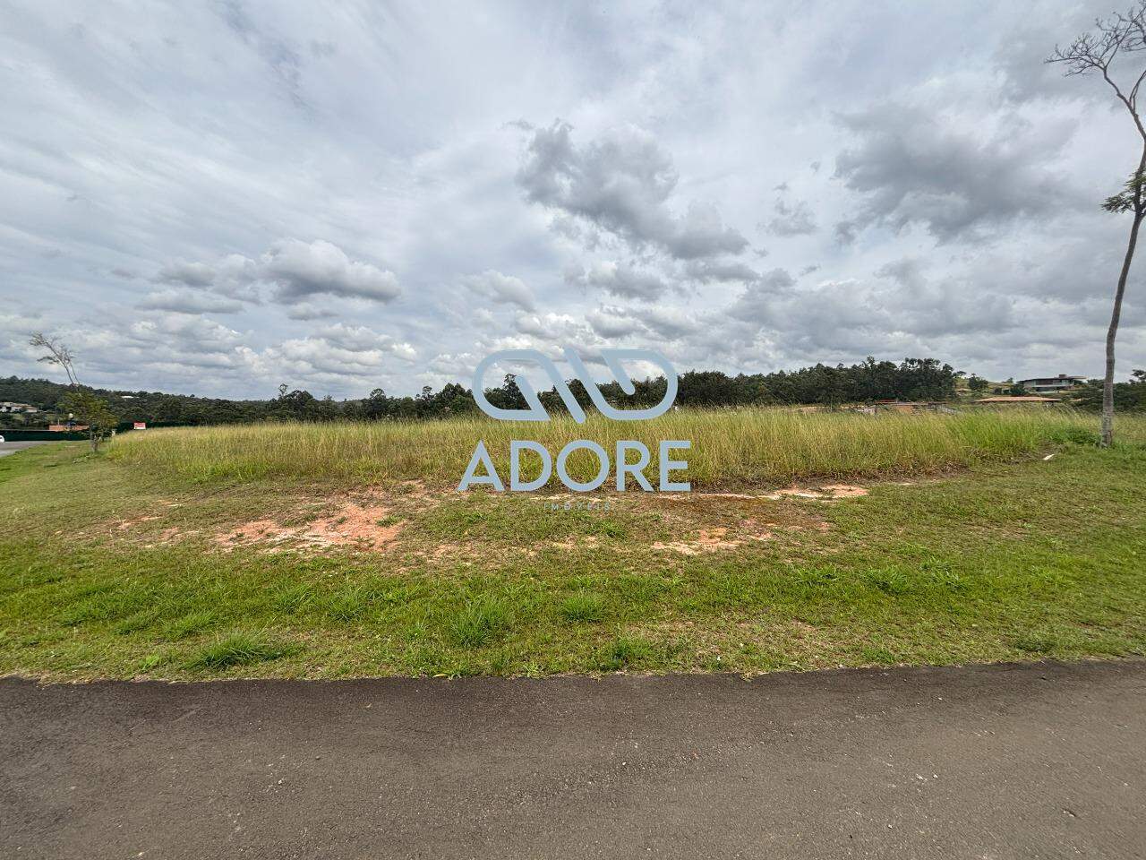 Terreno à venda no Condomínio Terras de São José II : 