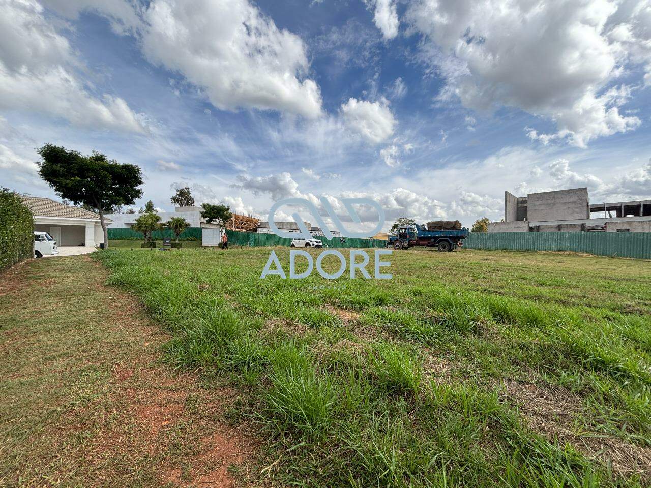 Terreno à venda no Condomínio Terras de São José II : 