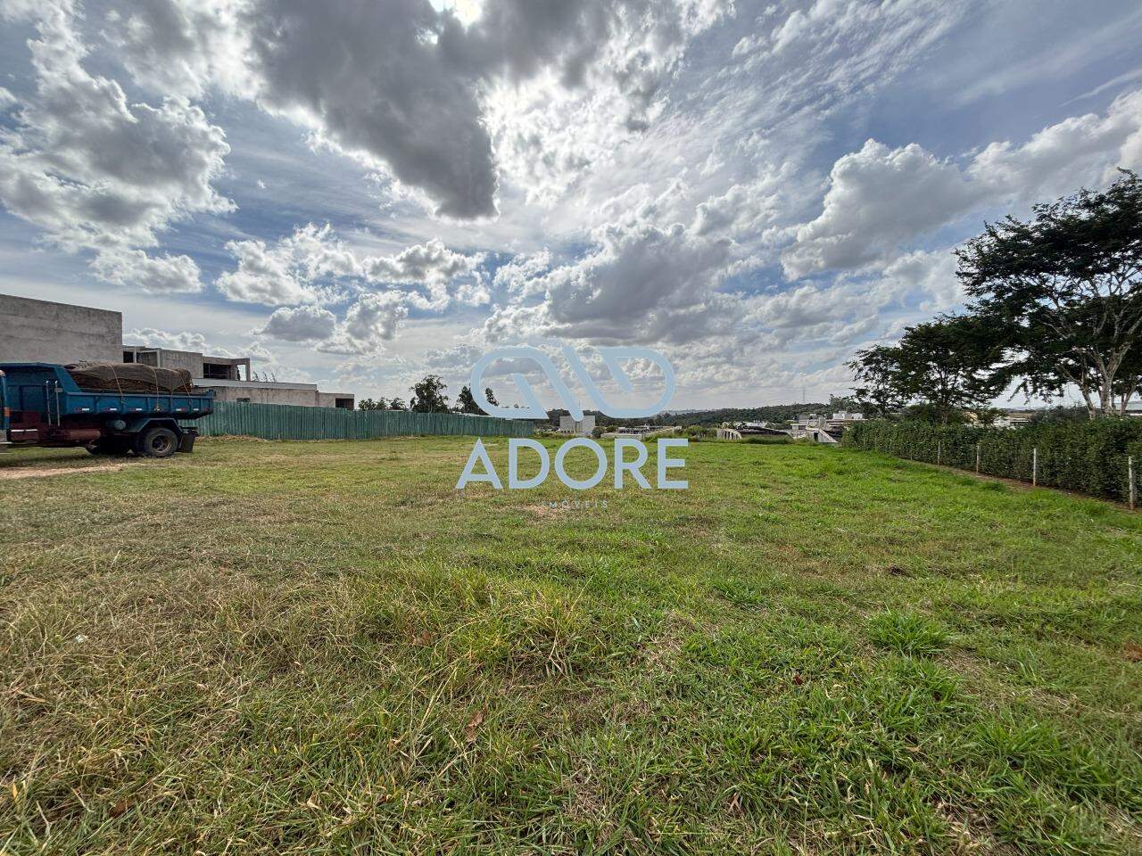 Terreno à venda no Condomínio Terras de São José II : 