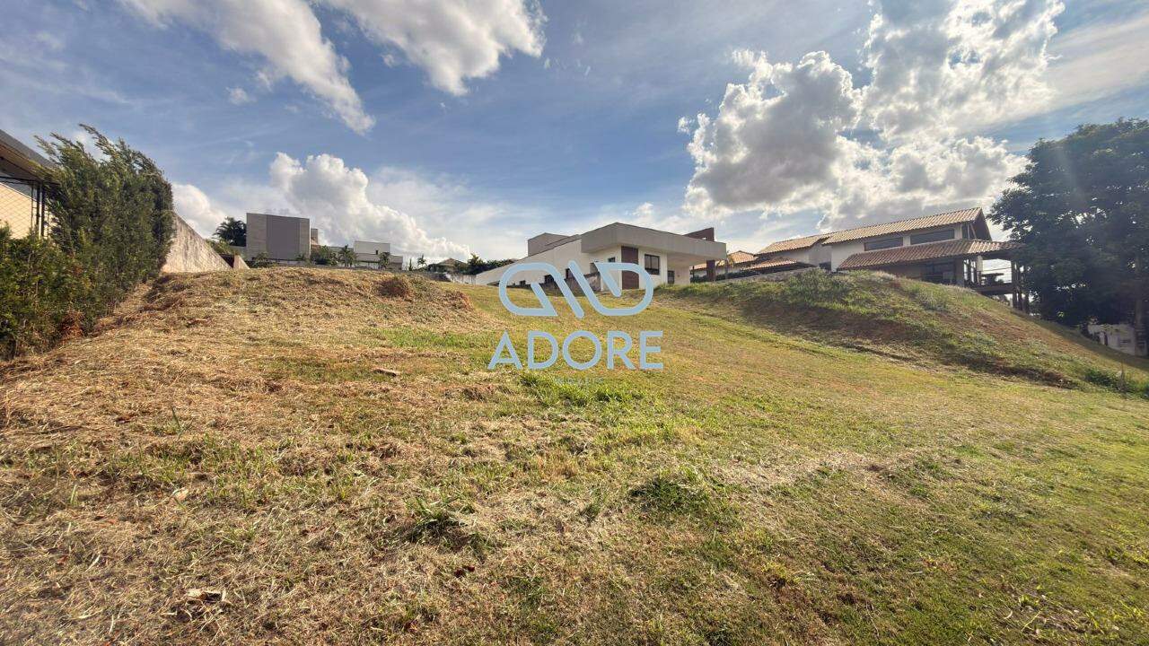 Terreno à venda no Condomínio Xapada Parque Ytu: 