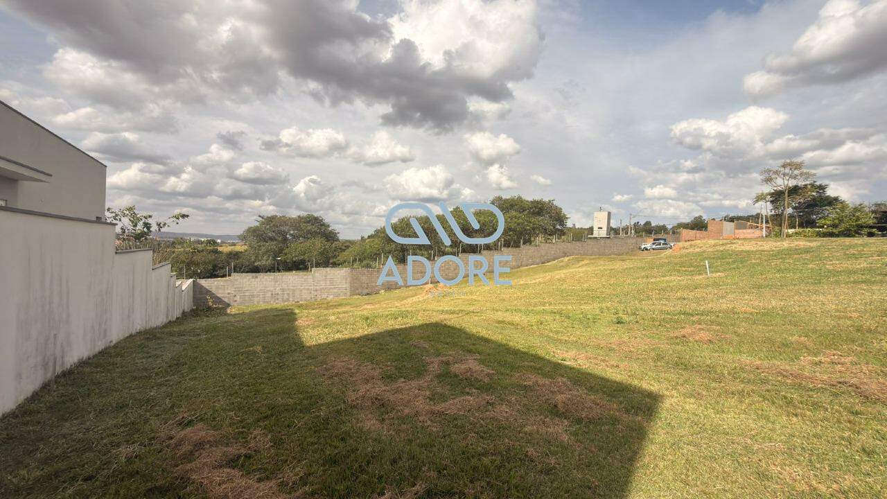 Terreno à venda no Condomínio Xapada Parque Ytu:
