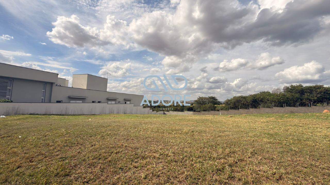 Terreno à venda no Condomínio Xapada Parque Ytu: 